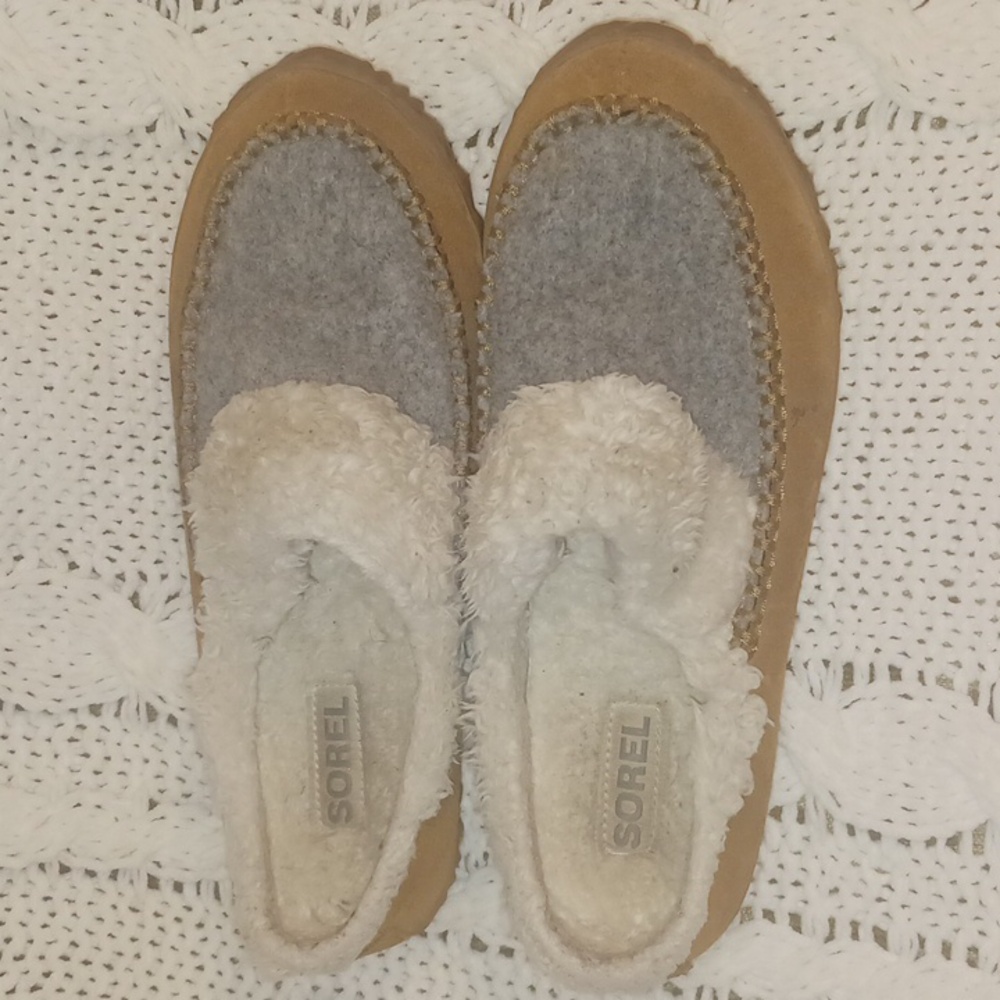 SOREL Out N About Moccasin Gray Brown Slippers
